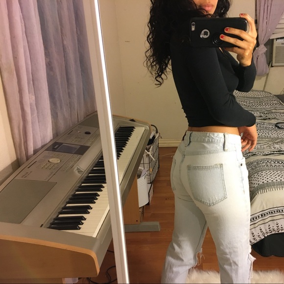 x sold x zara light wash distressed jeans - Picture 3 of 4